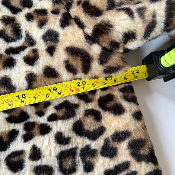 Gap faux fur leopard print coat - Picture 10 of 11